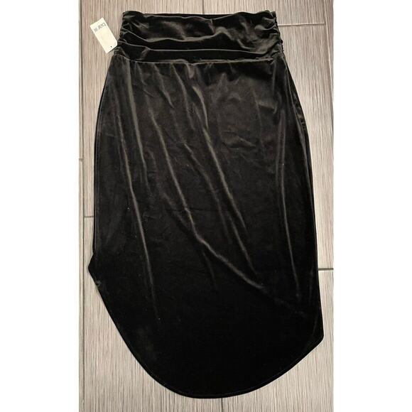 Bar III Asymmetrical Black Velvet Skirt Size Large NWT Runched Waist Midi Length - Picture 6 of 7
